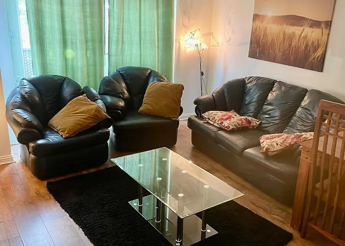 3 Beds,2 Bedroom Cosy Apt Near City Centre Glasgow